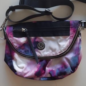 Lululemon crossbody festival bag purple print